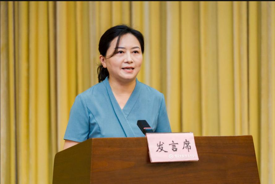 任校发言.jpg